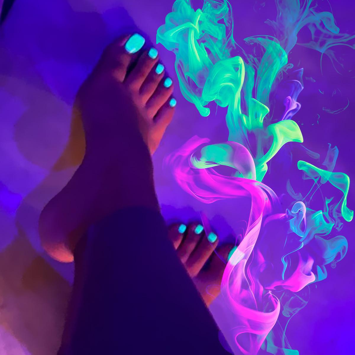 Miss Cherry Gel Glow translúcido con efecto Fluorescente para uñas manicura UV/LED